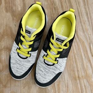 Vionic Malta black white yellow athletic performance sneakers runners casual 8.5